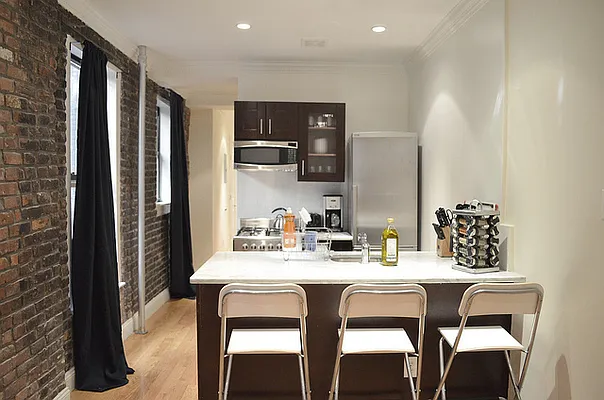 Rented by Voro New York | media 35