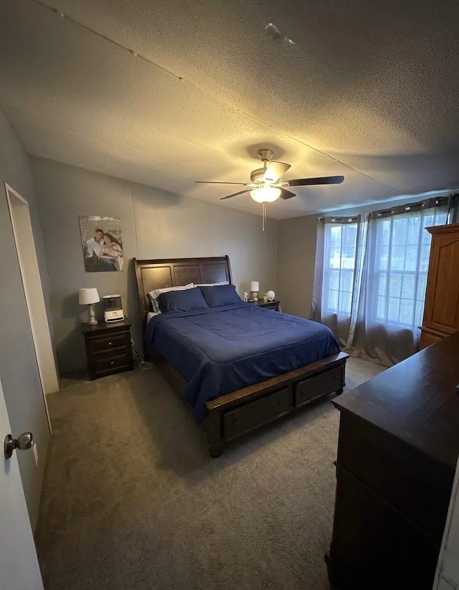 3 bed, 1050 sqft, $1,350 — Photo 2