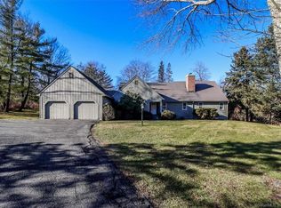 9 Meadow Ln, Sherman, CT 06784