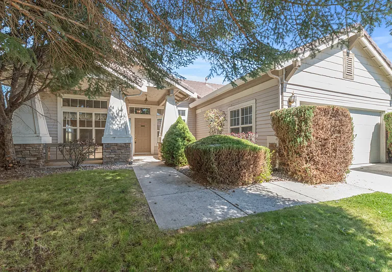9455 Oakley Ln — Photo 1