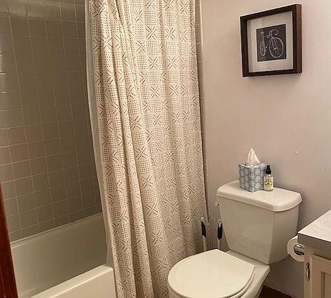 5th image of 408 W Saint Clair Ave APT 509