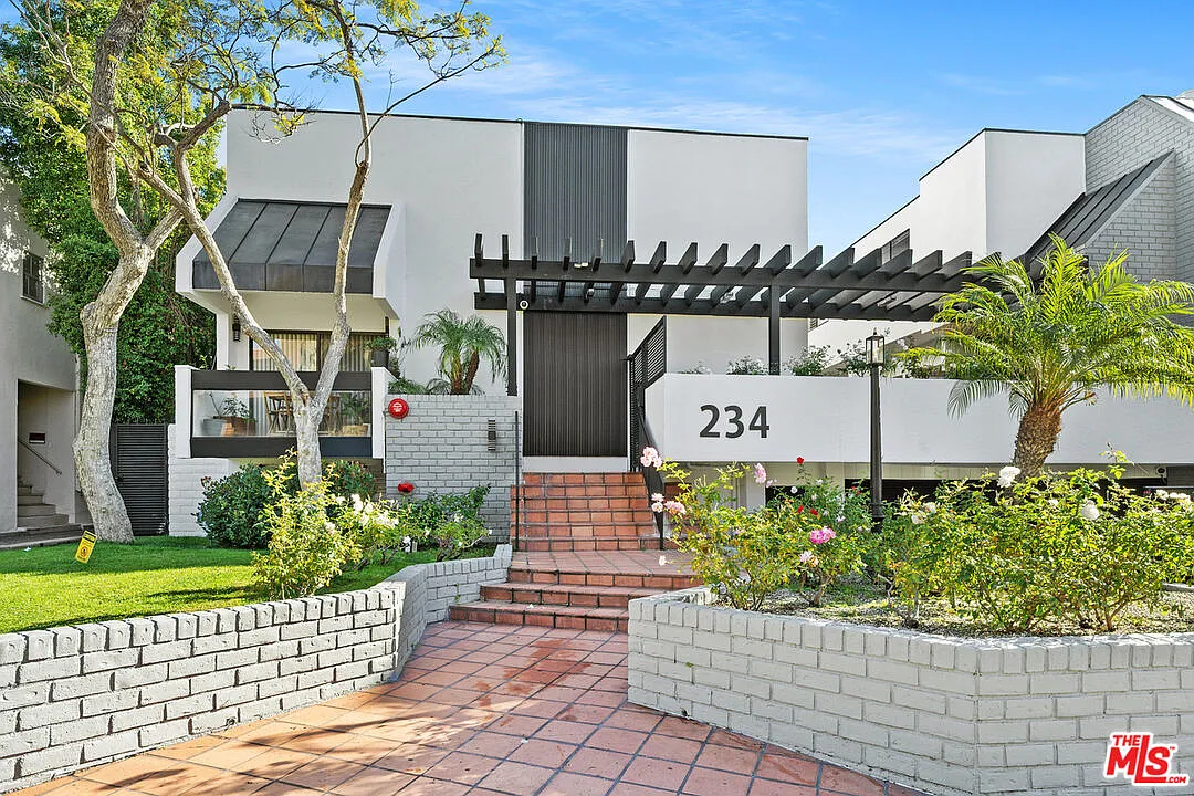 Building Photo - 234 S Tower Dr #2