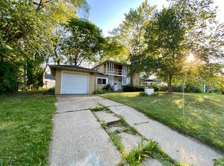 8015 W Townsend St, Milwaukee, WI 53222