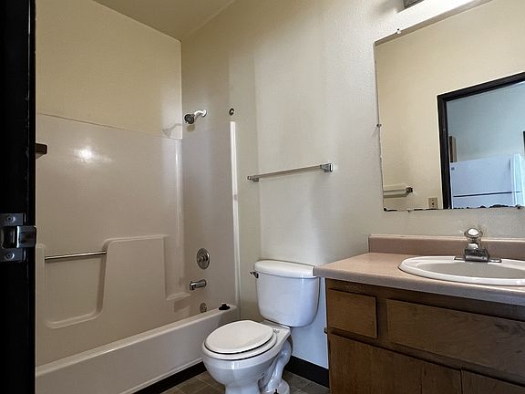 4th image of 323 3rd St #11253681