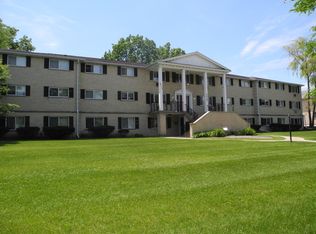 5019 Old Middleton Rd #8, Madison, WI 53705