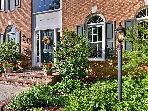 5th image of 13110 Meadow Hall Ct