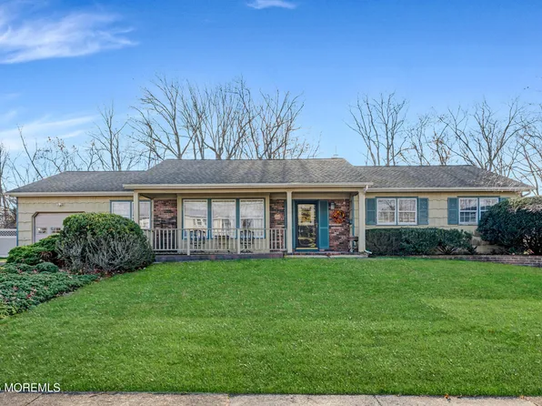 21 Meadowbrook Drive, Howell, NJ 07731