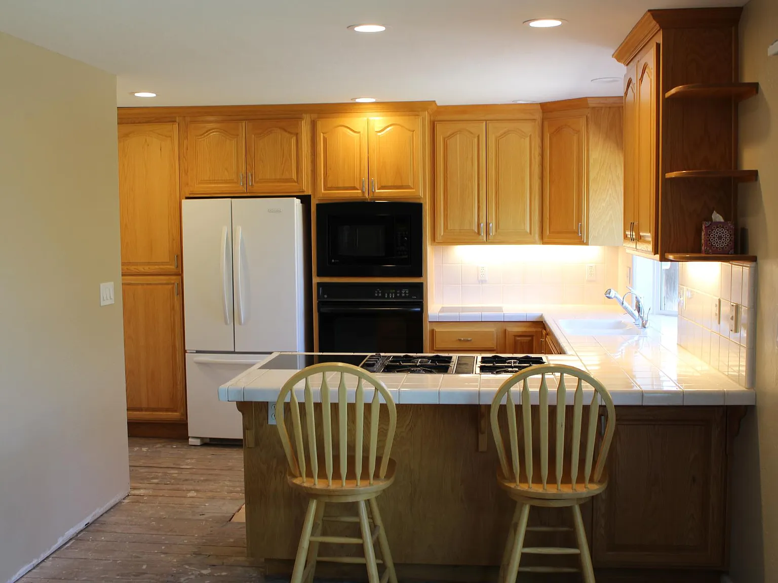3 bed, 1438 sqft, $4,250 — Photo 2