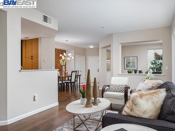 3rd image of 400 Baltic Cir Unit 408