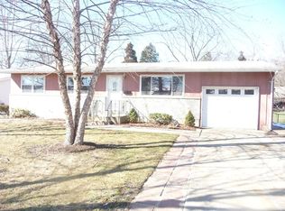 1 Merri Ln, Florissant, MO 63031