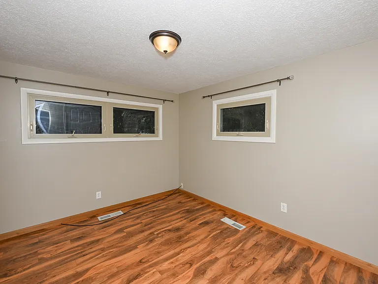 287 Edgewood Dr — Photo 12