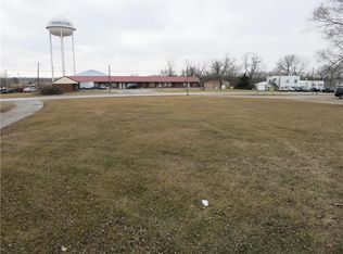 Berry St, Hamilton, MO 64644