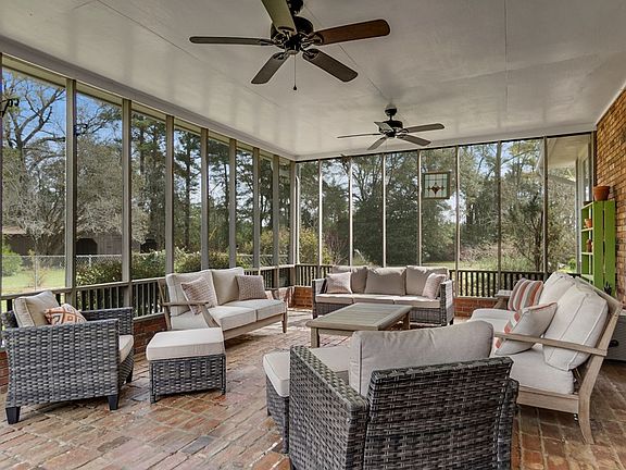 4th image of 578 Dixie Rd