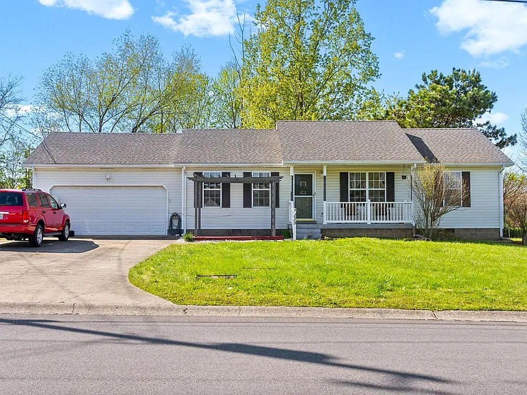239 Golden Pond Ave — Photo 2