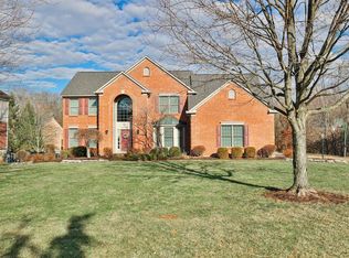 6890 Sweetfarm Ln, Loveland, OH 45140