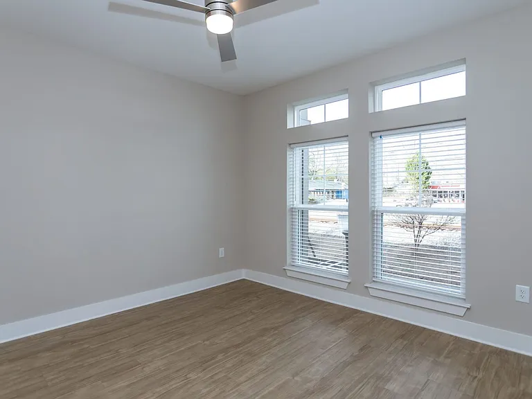 StationTwo22 Apartments — Photo 12