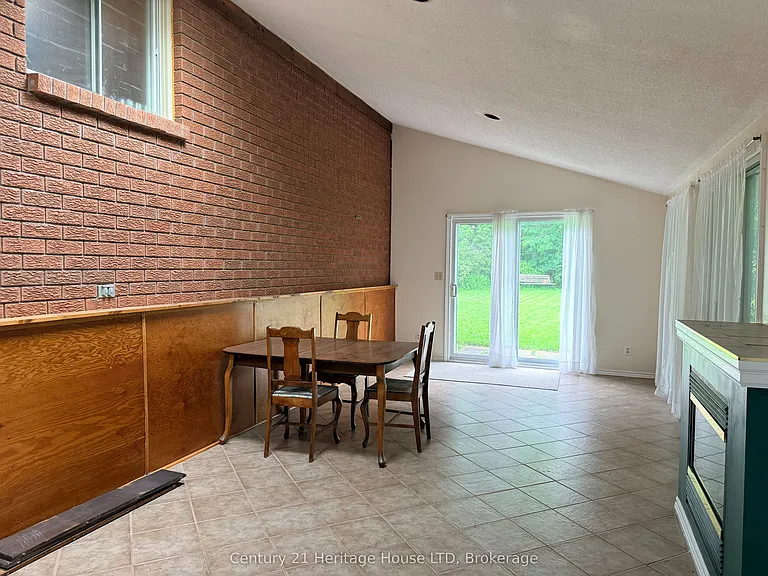 7643 Cavendish Dr — Photo 4