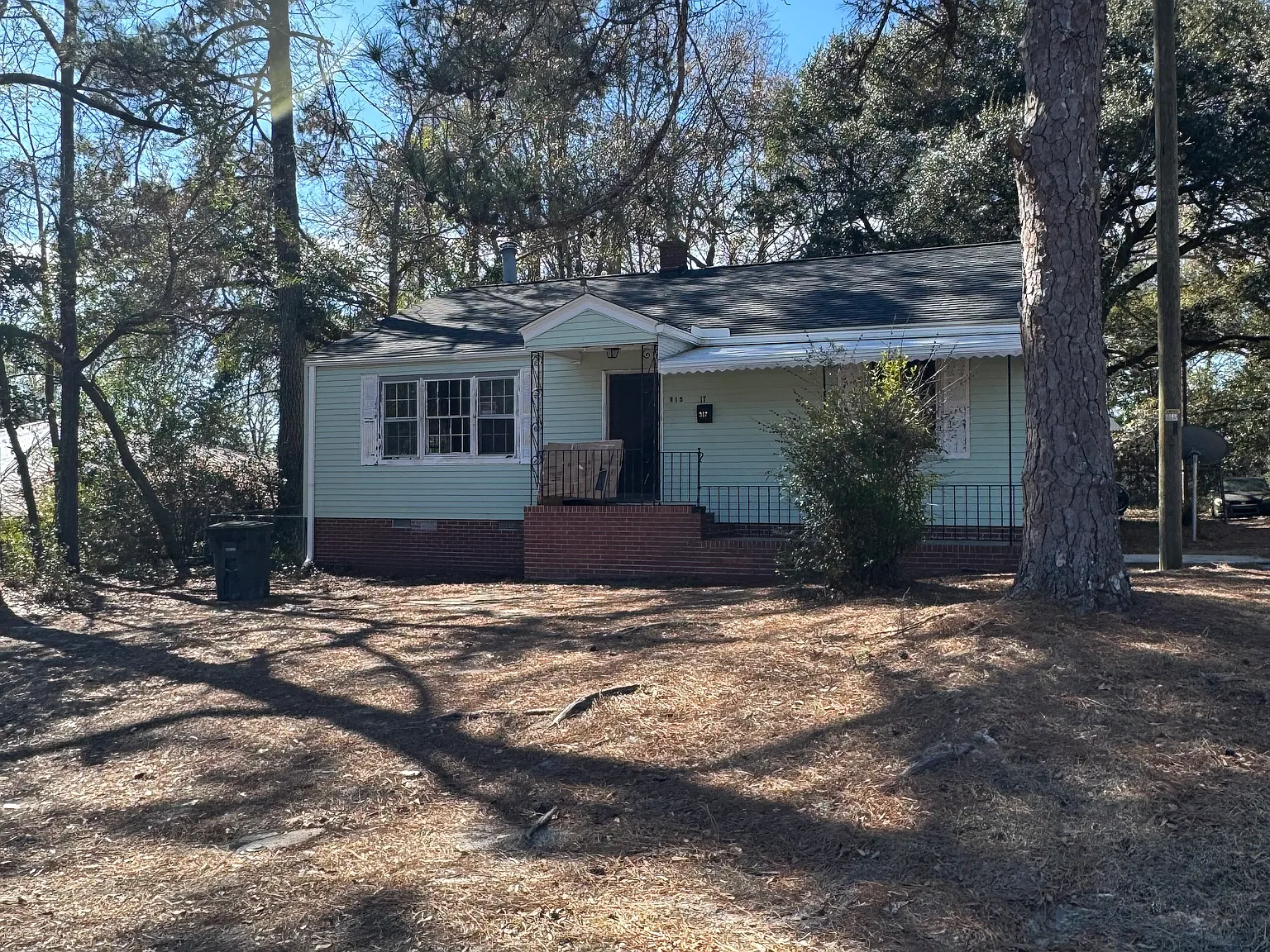 3 bed, 2100 sqft, $1,575 — Photo 1