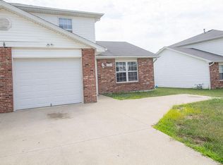 1663 High Quest Cir, Columbia, MO 65202