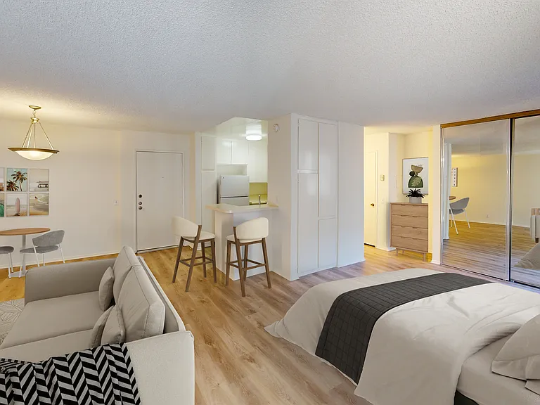 Studio Apartment