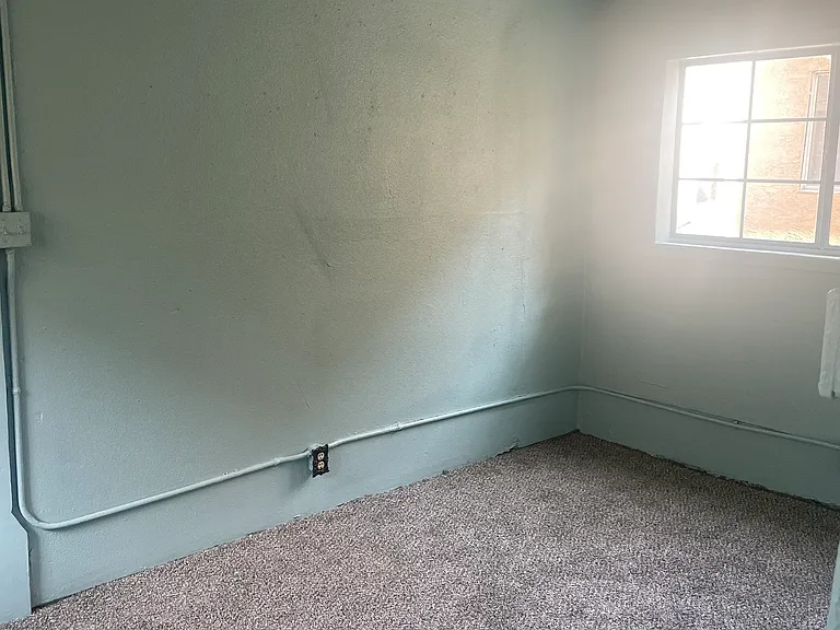1043 Berkley Ave #2 — Photo 6