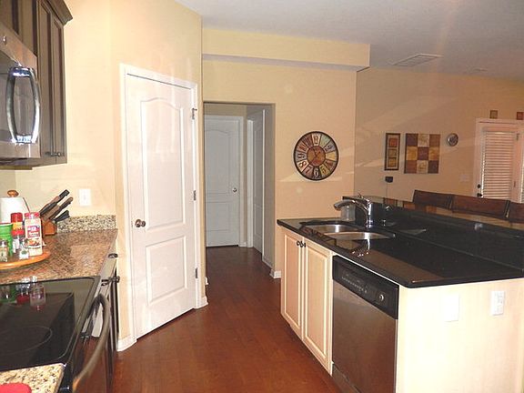 3rd image of 774 Chinaberry Ct