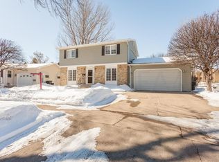 623 3rd Ave S, Grand Forks, ND 58201