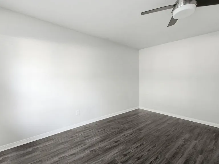 11962 Sunshine Park Dr N — Photo 32