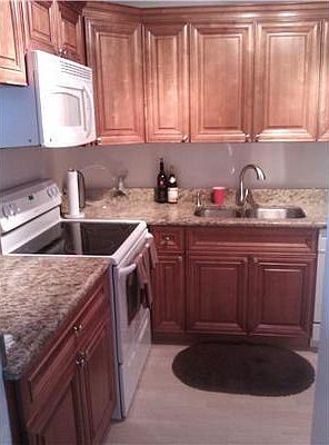5th image of 1426 S Lakeside Dr APT 39
