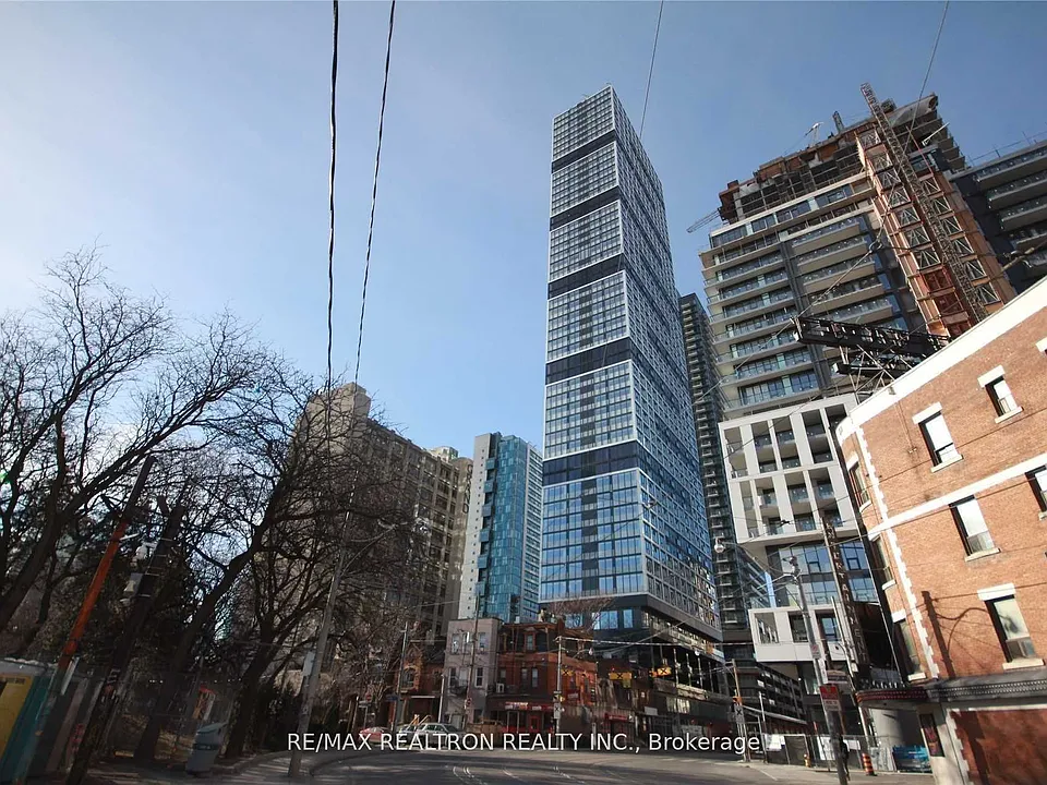 181 Dundas St E #2507