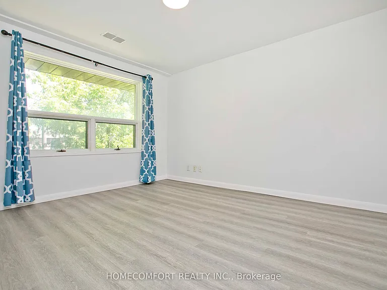 247 Parkview Ave — Photo 15