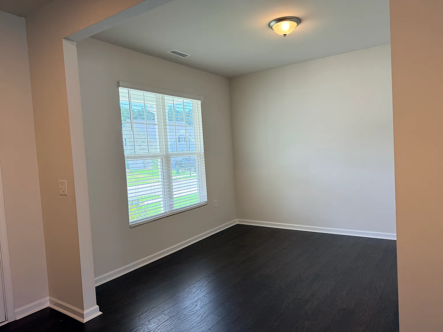 5 bed, 2773 sqft, $2,295 — Photo 4