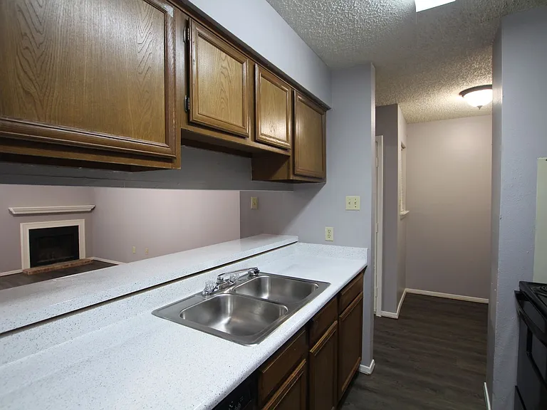 Heritage West Apartments — Photo 50