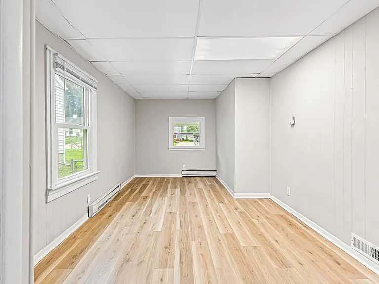 3117 Charles St — Photo 13