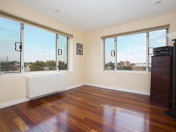 4th image of 3085 Vernon Blvd APT 6H