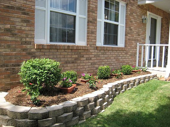 2010 Spring- Front Flower Bed