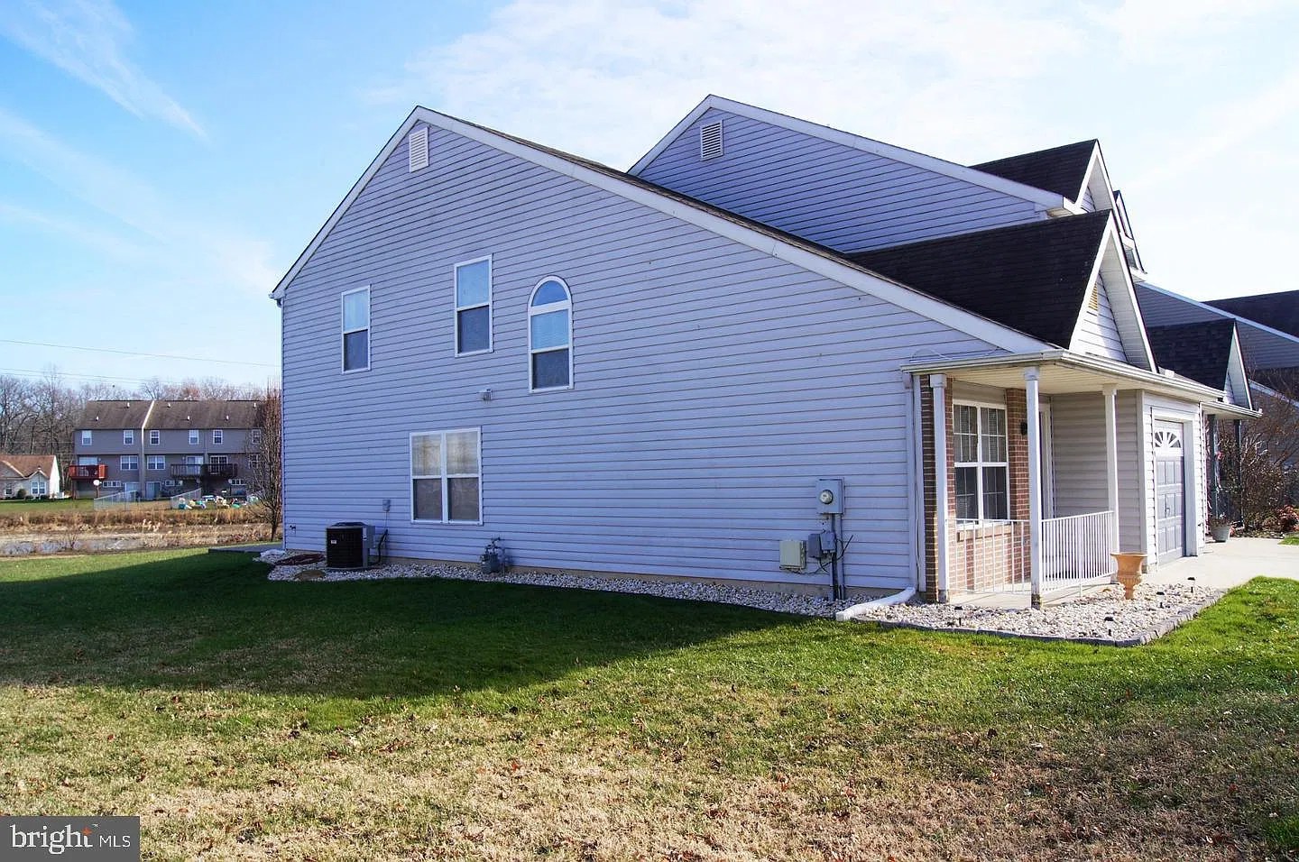 2 Story — Photo 3