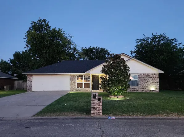 112 Wolf Ln, Waco, TX 76705