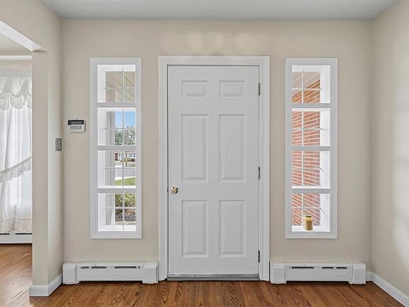 3rd image of 2829 West Blvd