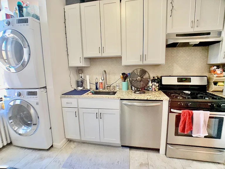 1131 Washington St #7 — Photo 3