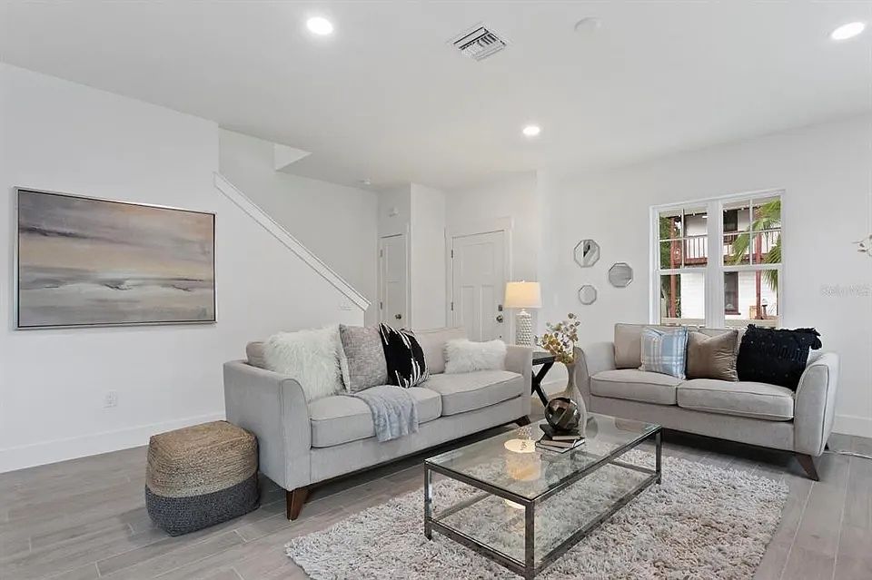 1st image of 149 N Ring Ave