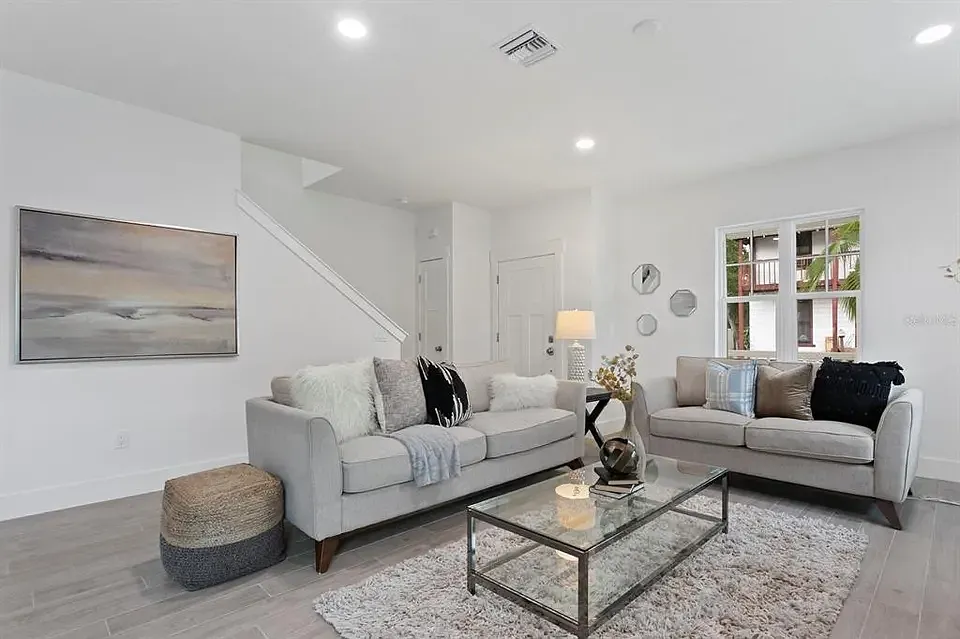 149 N Ring Ave