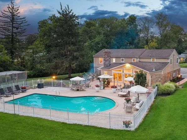 300 Chapelwood Ln, Lutherville Timonium, MD 21093