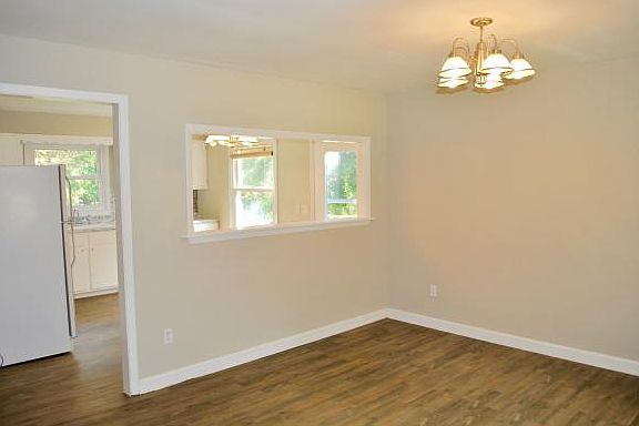 3rd image of 118 Tall Oaks Dr