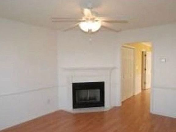 2nd image of 3804 C5 Sterling Pointe Dr