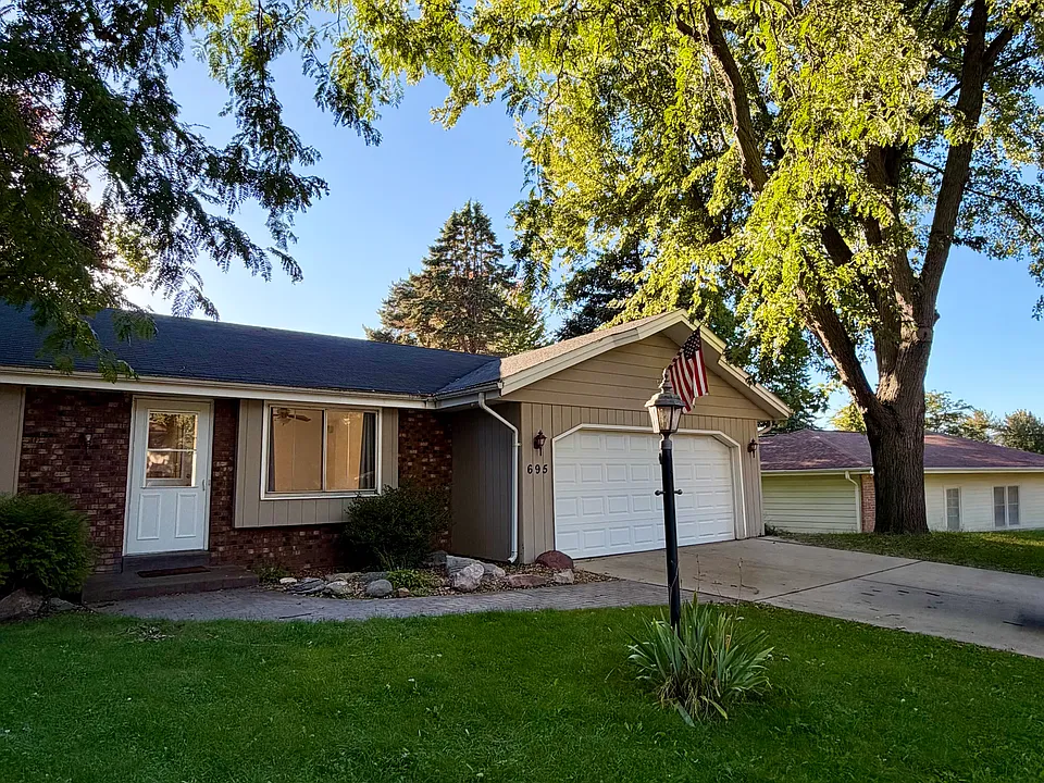 695 Penbrook Way