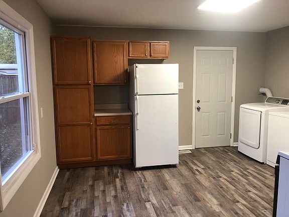 2nd image of 6635 Ohio Ave
