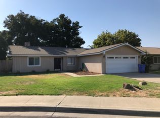 1175 Myrtle Pl, Lemoore, CA 93245