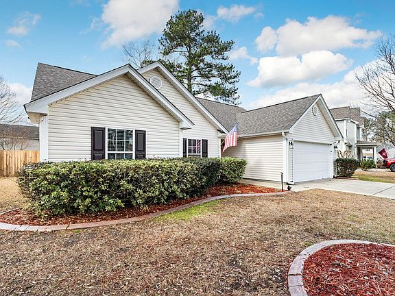 3rd image of 415 Black Horse Rd