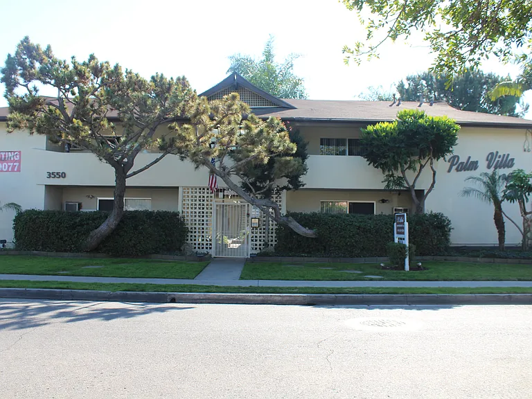 Palm Villa Apartments — Photo 16
